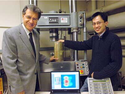  첨부파일  - 5-22-07-far-ndt-inspectors.jpg